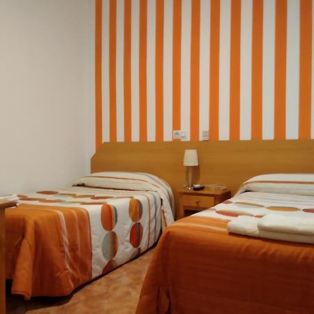 Pension Dominguez Мадрид Екстер'єр фото
