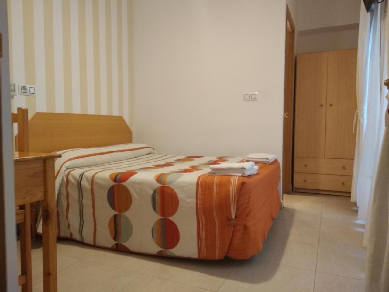 Pension Dominguez Мадрид Екстер'єр фото